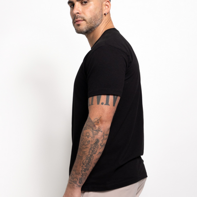 Camiseta Cuello Redondo Negra