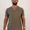 Camisetas de cuello en V verde oliva