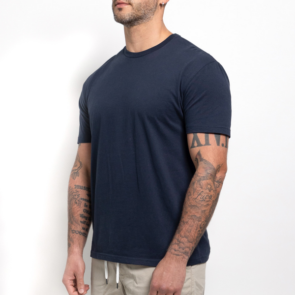 Camiseta cuello redondo azul marino